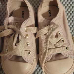 Size 5 children's light pink converse